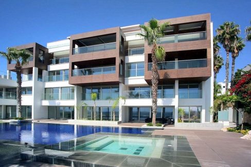 Immobilien auf Zypern: Exklusive Beach Front Zypern Appartement-Anlage in Kato Paphos im Raum Paphos zum Kauf - PFSB242