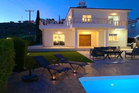 Immobilie zum Kauf auf Zypern: Villa mit Privatpool und Meerblick in Chloraka - PFSB253