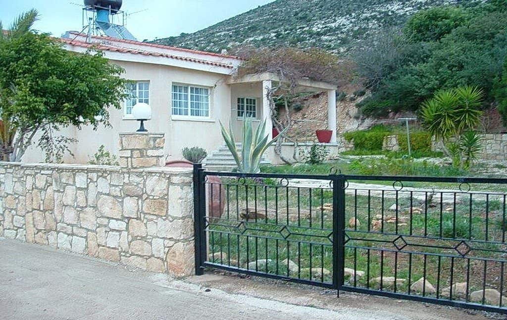 Immobilien auf Zypern: Zypern Villa in Akoursos im Raum Paphos zur Langzeitmiete - PFL189