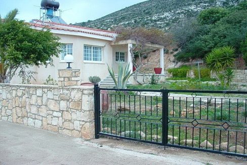 Immobilien auf Zypern: Zypern Villa in Akoursos im Raum Paphos zur Langzeitmiete - PFL189