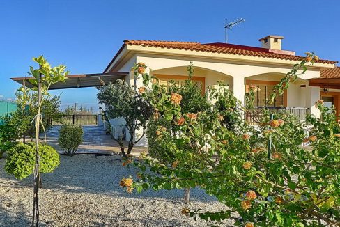 Immobilien auf Zypern: Zypern Villa in Tsada im Raum Paphos zur Langzeitmiete - PFRS110
