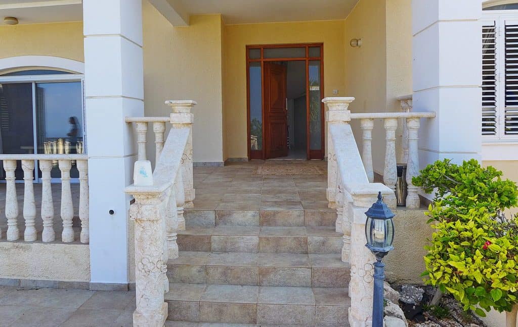 Immobilien auf Zypern: Zypern Villa in Sea Caves im Raum Paphos zum Kauf - PFSB201