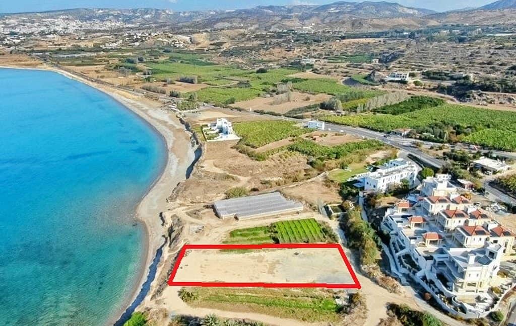 Immobilien auf Zypern: Neubau-Beachfront-Villa in Kissonerga im Raum Paphos zum Kauf - PFSB205