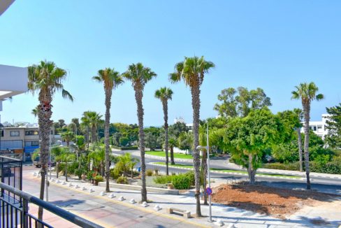 Immobilie zum Kauf auf Zypern: Studio-Appartement am Meer in Kato Paphos  - PFSB222