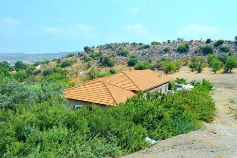 Immobilie zum Kauf auf Zypern: Zypern-Finca mit Privatpool in Nata - PFSB224