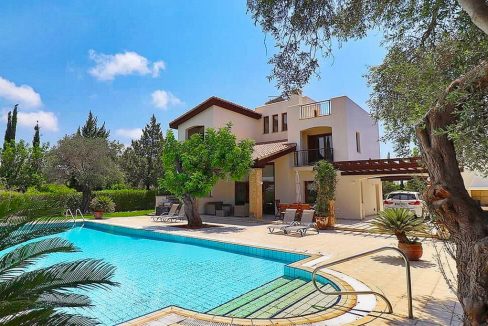 Immobilie zum Kauf auf Zypern: Luxus-Villa mit Privatpool in Aphrodite Hills - PFSB237